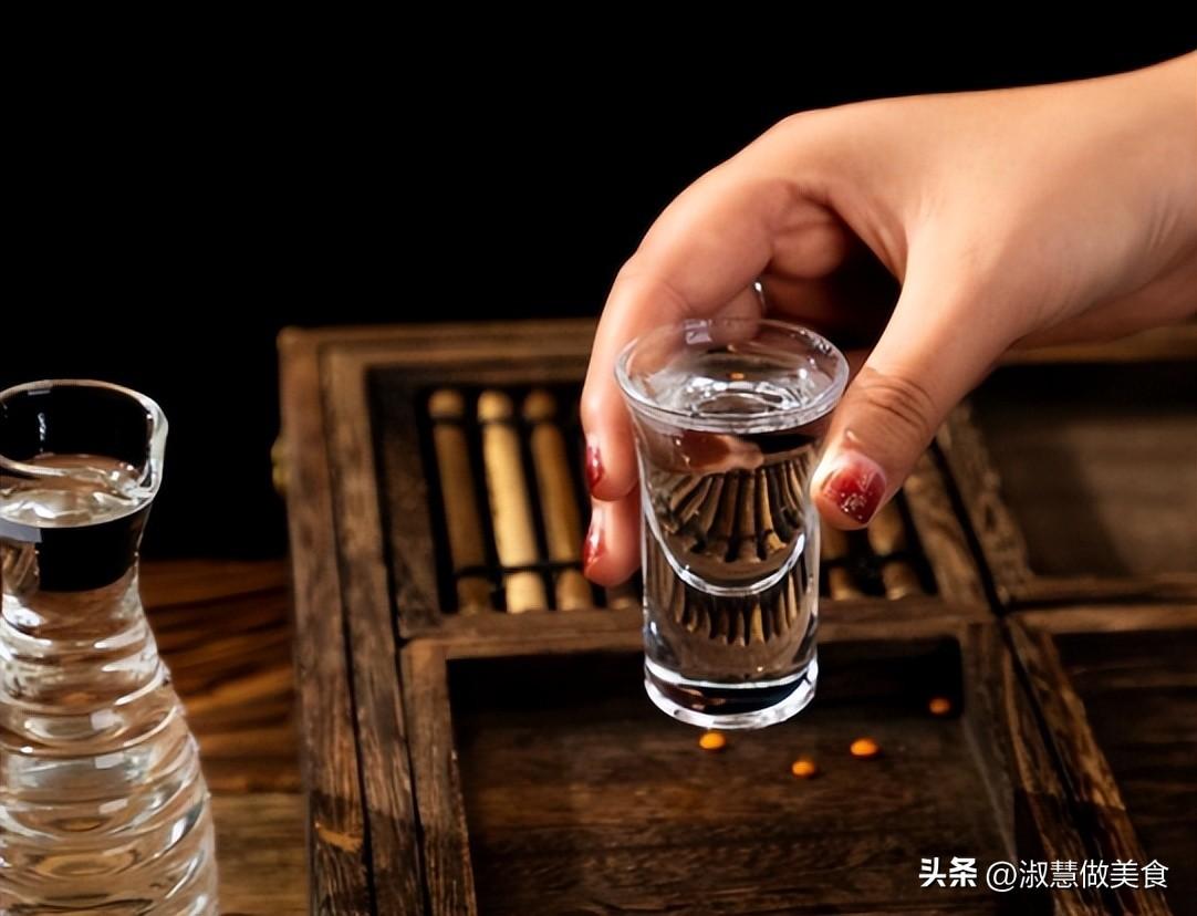 在饭局上喝酒时,学会3句"万能开场白",让大家对你赞不绝口_丰涵科技